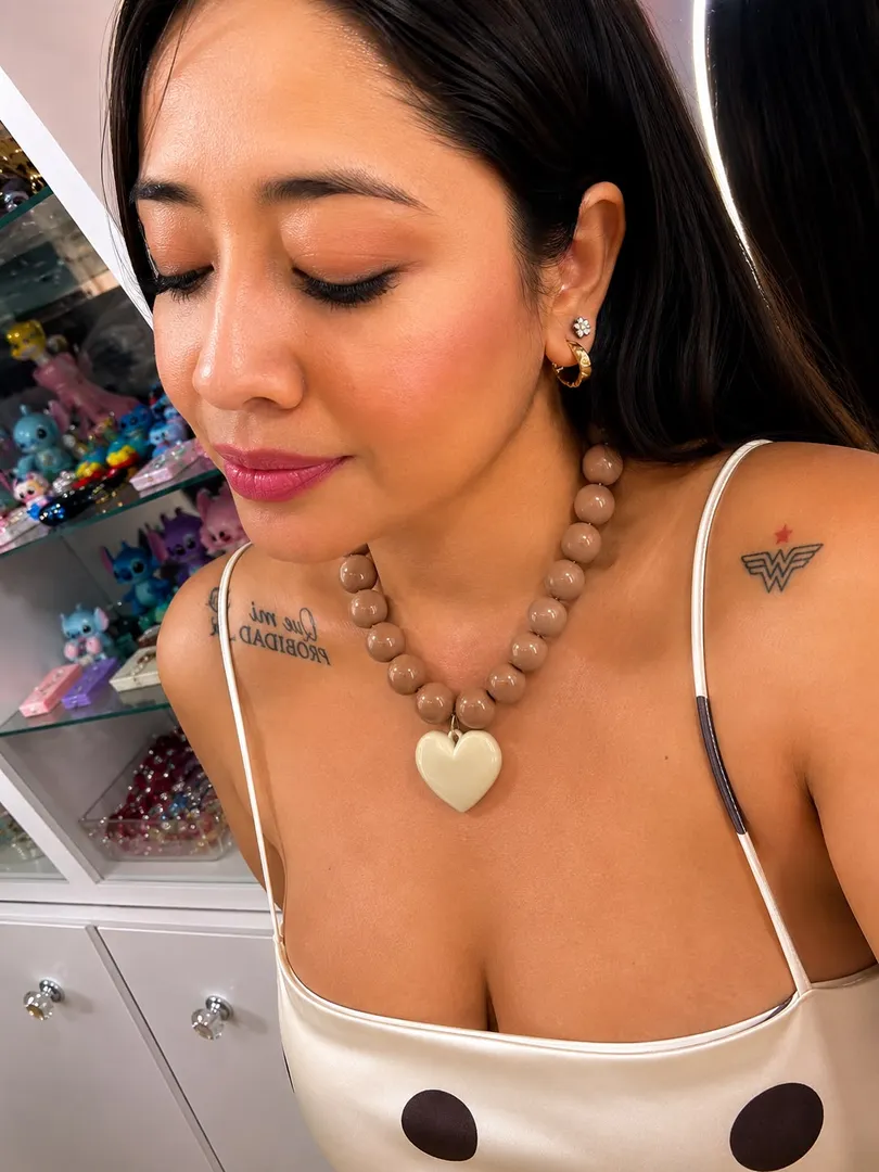 Collar Chicle # 16  nude / beige