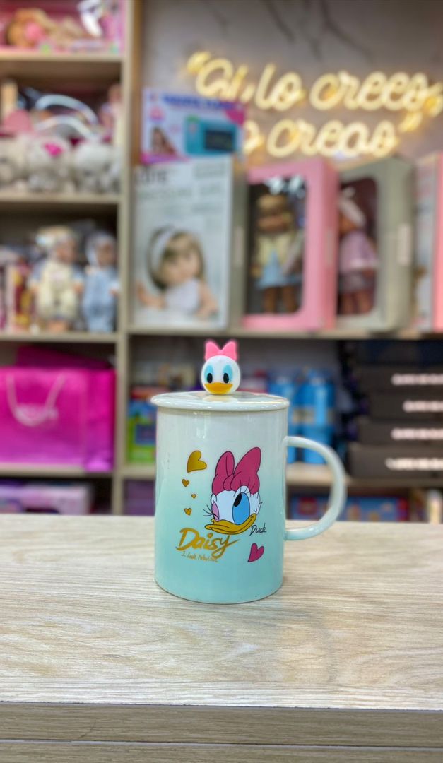 TAZA DAISY CON TAPA FIGURA