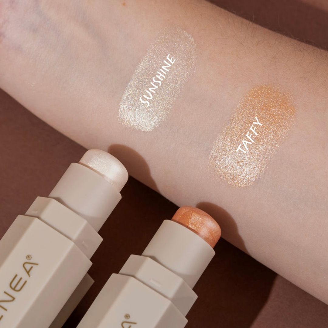 ILUMINADOR CREMOSO EN BARRA ATENEA 