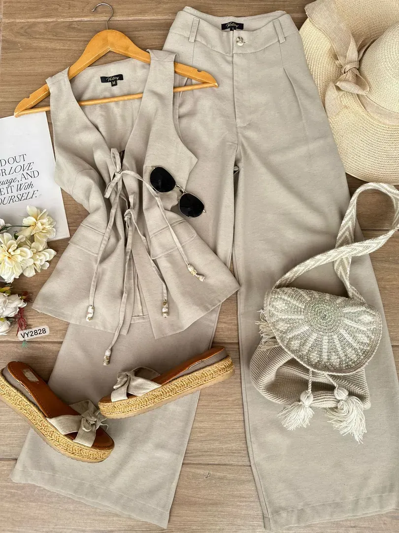 Conjunto chaleco + pantalón
