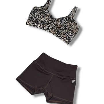 Imagen del producto Conjunto top + short tiro alto
