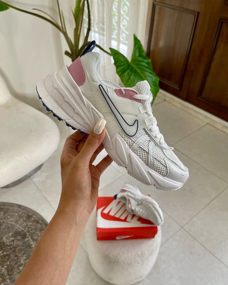 NIKE V2K RUN BLANCA|ROSA