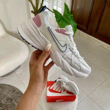 NIKE V2K RUN BLANCA|ROSA - imagen 1