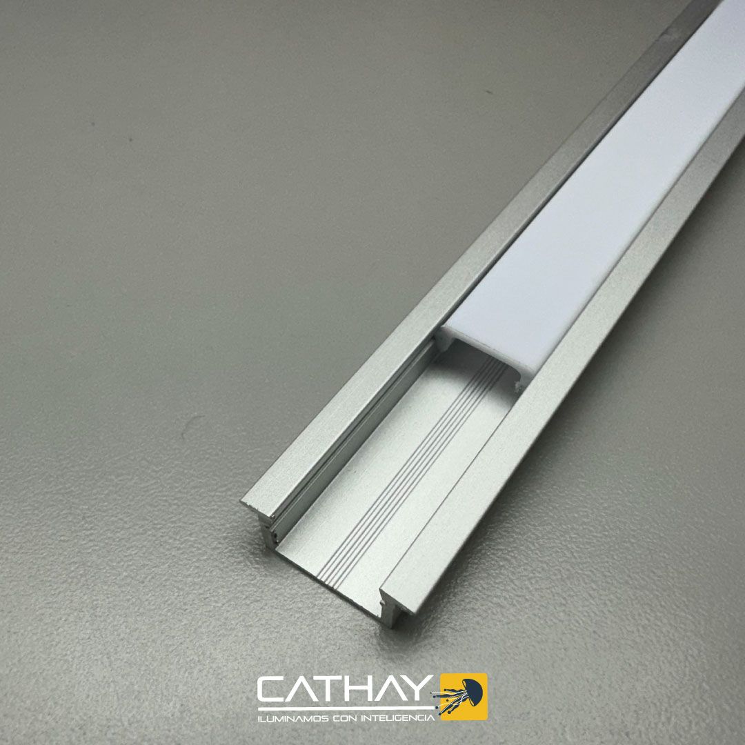 PERFIL UMBRAL DE EMPOTRAR CON PANTALLA ACRILICA OPALIZADA (MOBILIARIO) 3 mts