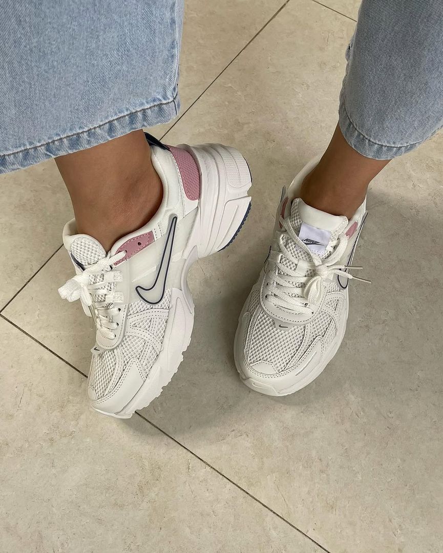 NIKE V2K RUN BLANCA|ROSA