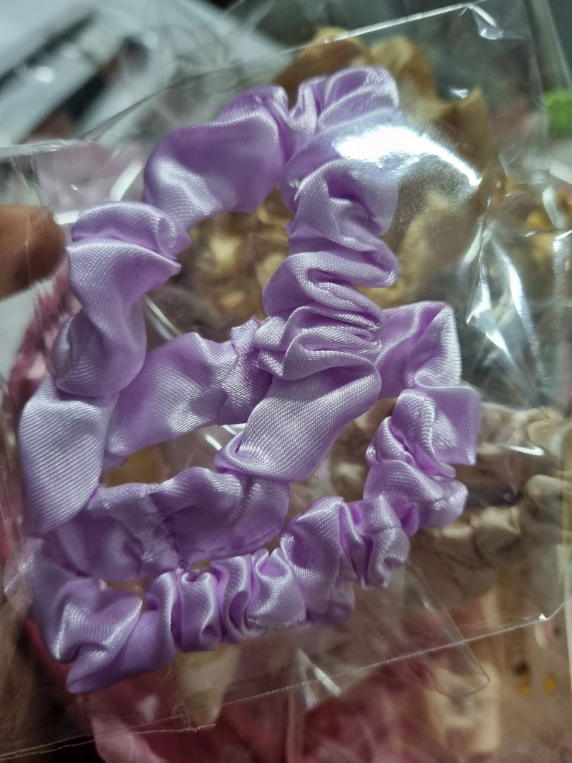 Par Scrunchie pequeña satín 