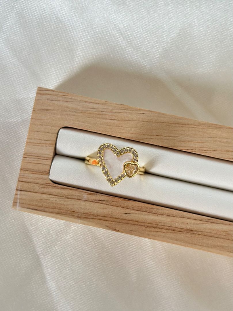 Anillo corazón blanco 