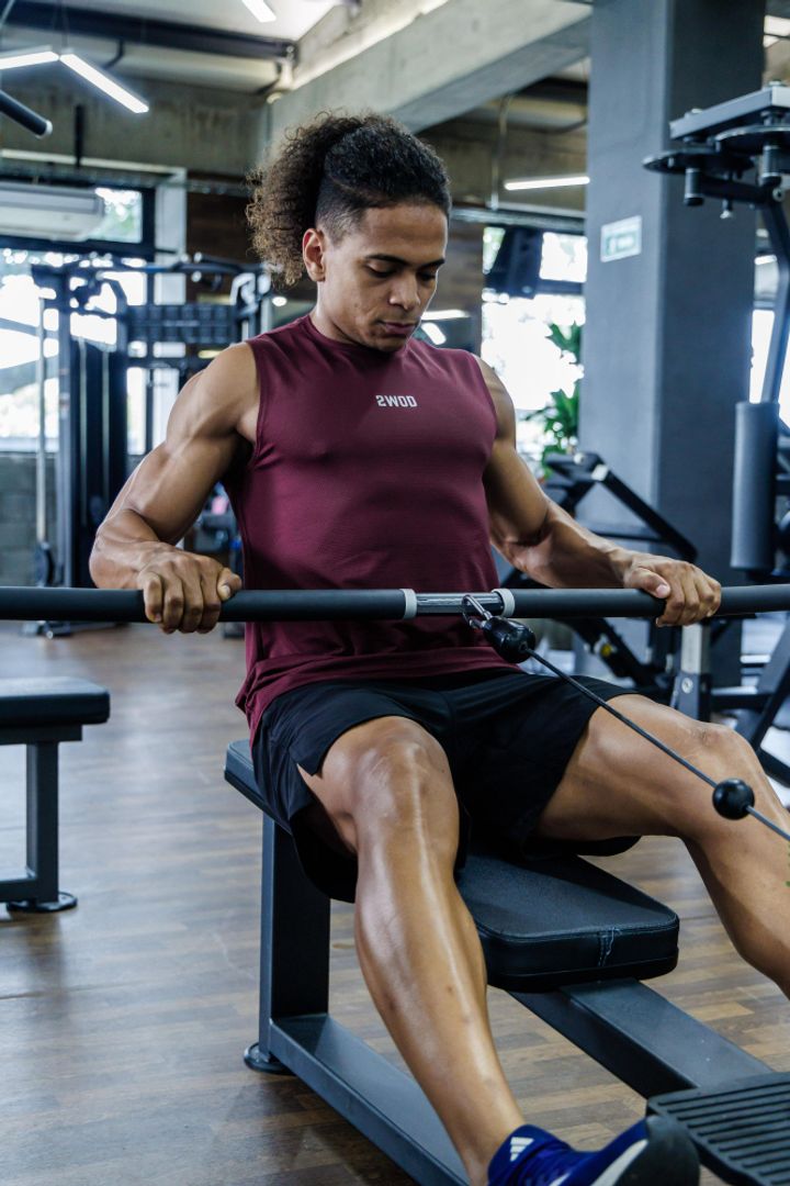 SET MEN CAMISILLA VINO + PANTALONETA NEGRA