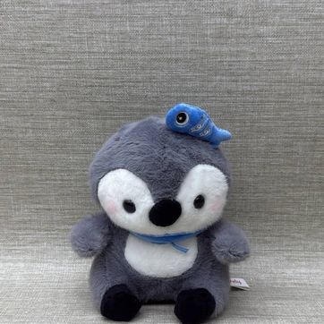 Imagen del producto PINGUINO CON ACCESORIOS 23 CM