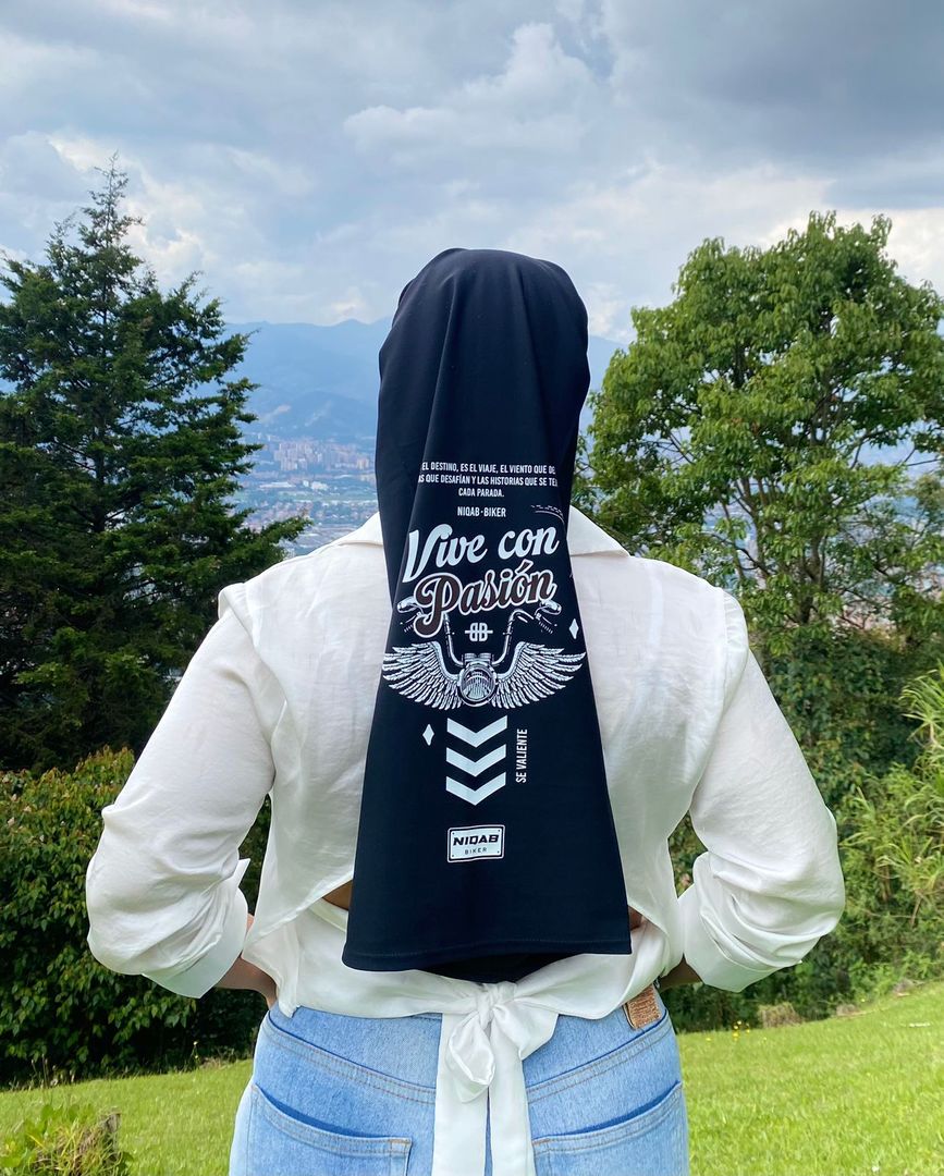 NIQAB NEGRO CON DISEÑO 