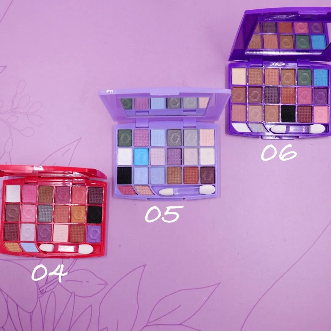 PALETA SOMBRAS 18+2 VERSATILE DAY COLORS