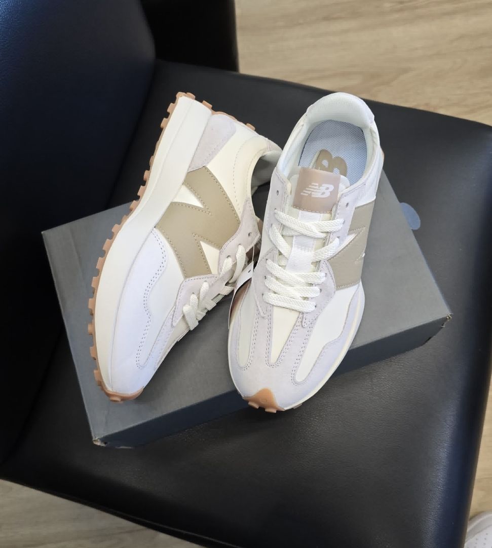 New Balance 327 beige