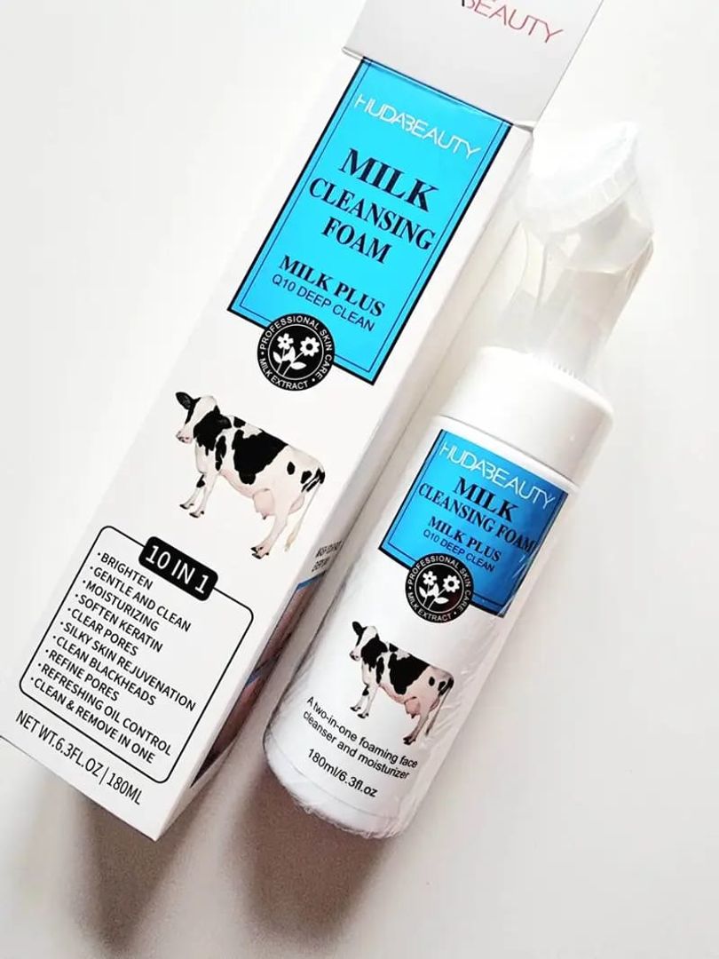 JABON FACIAL CON EXTRACTO DE LECHE HUDA BEAUTY