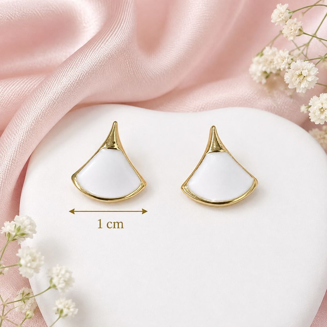  Aretes Abanico Blanco con Dorado
