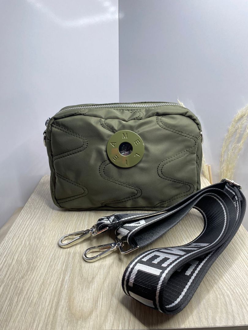 Bolso verde militar, beige, gris y negro 