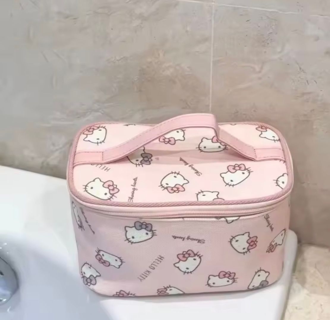 Cosmetiquera hello Kitty 