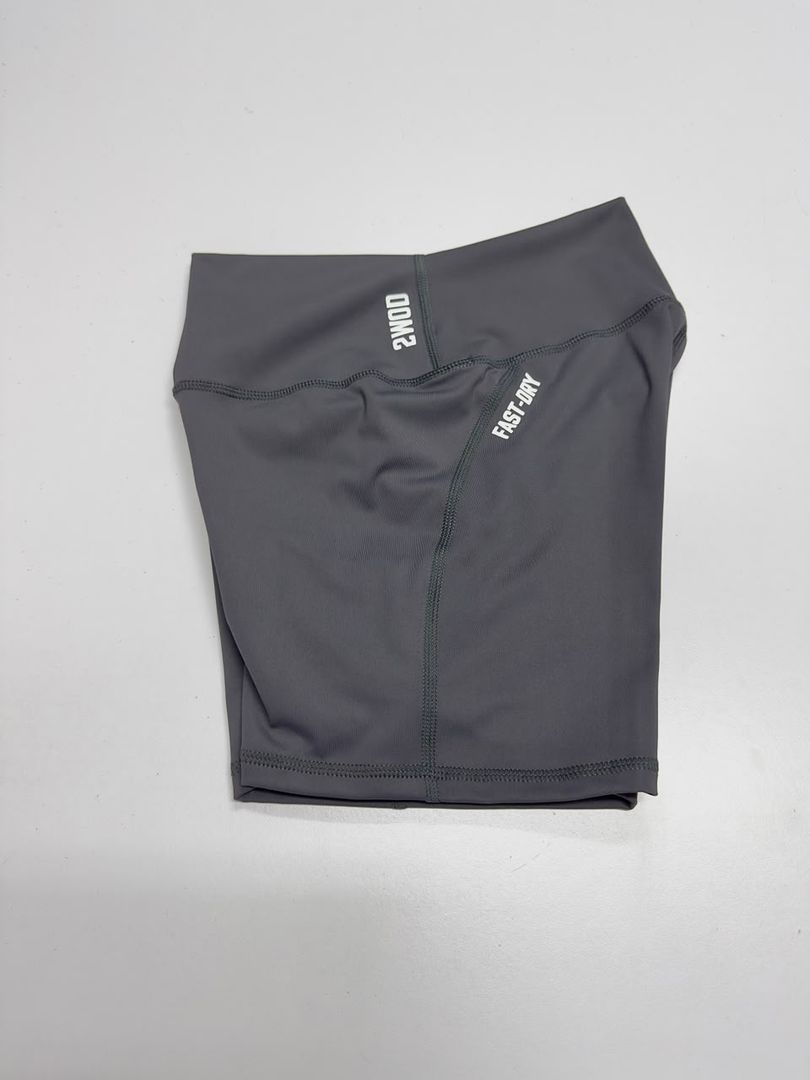 SHORT CLASICO SKY GRIS