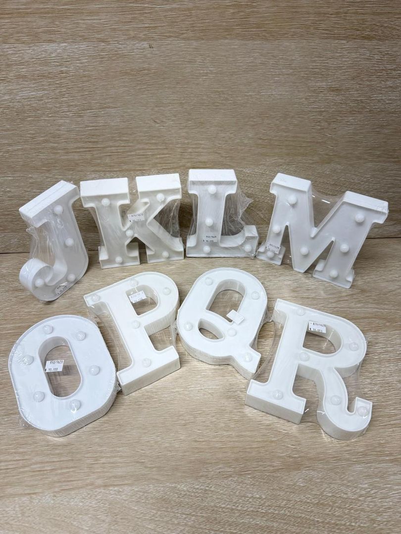 1300 LETRAS CON LUCES POR UND 16x8cm