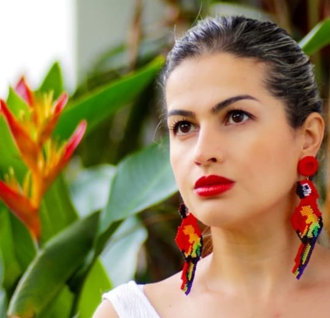 Arete Guacamaya Mostacilla 