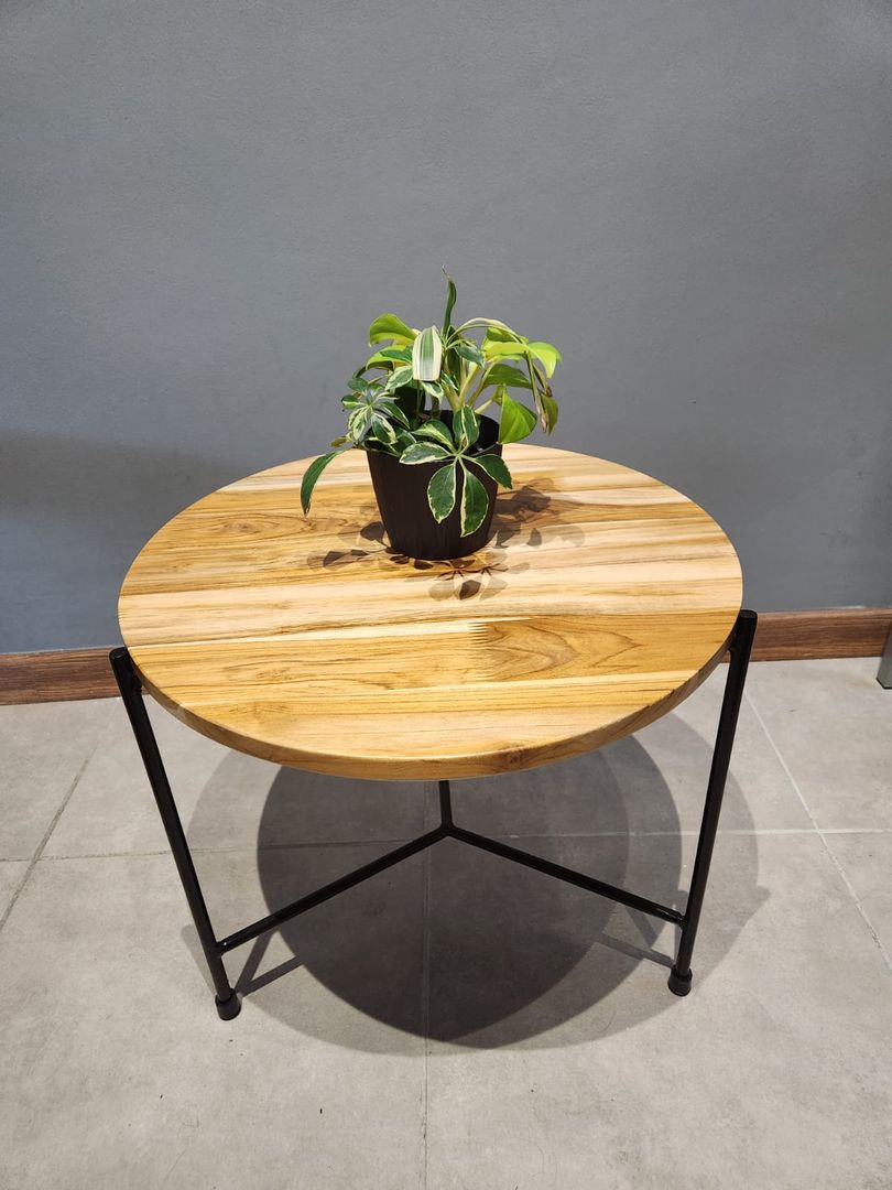 Mesa elemental con teca