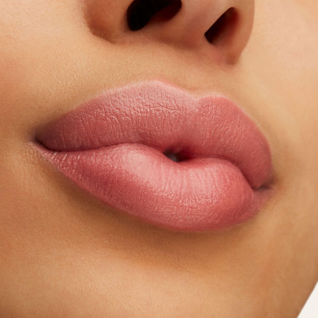 Labial Lustreglass Sheer-Shine - $ellout