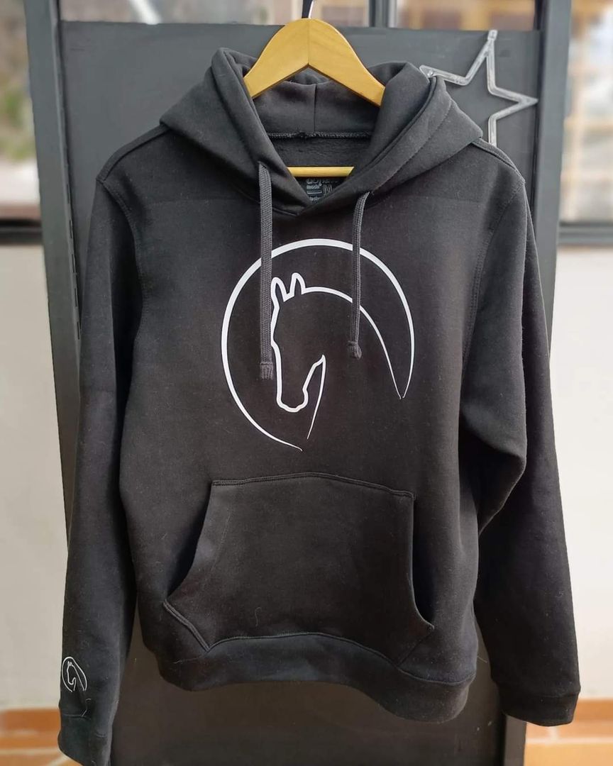 HOODIE NEGRO ESTAMPADO
