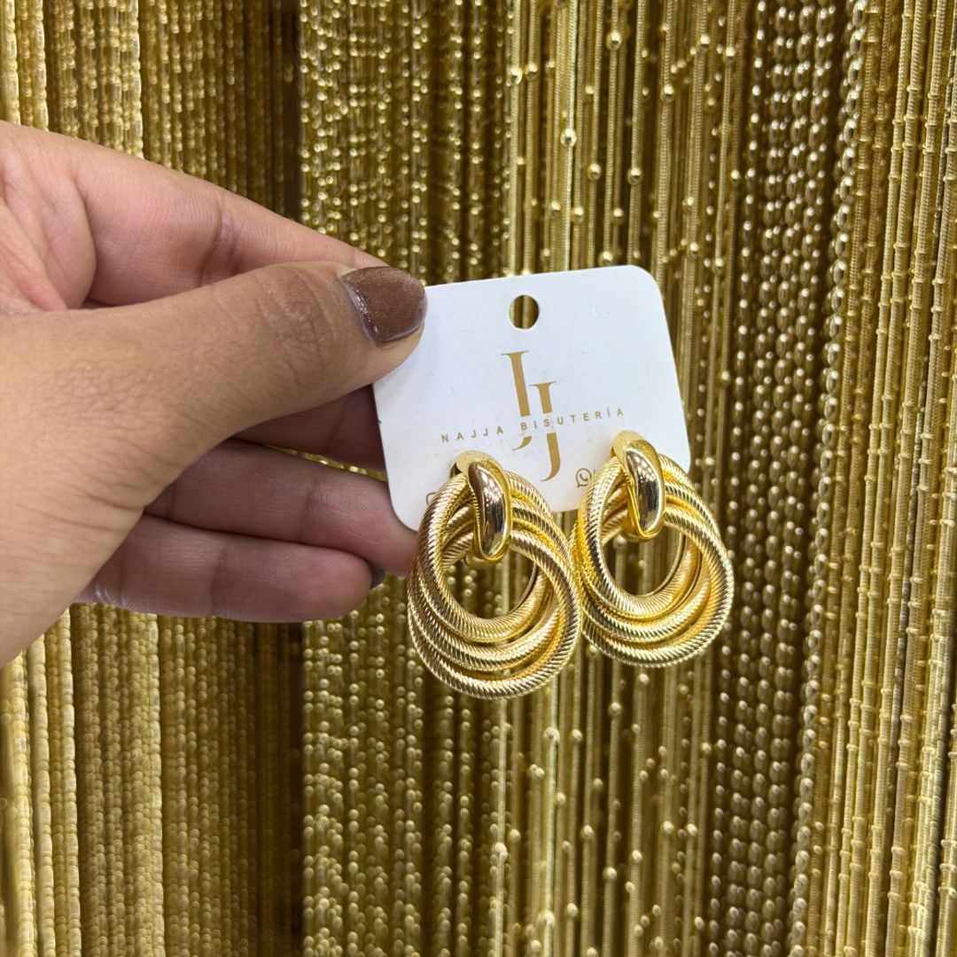 Aretes Dorados 