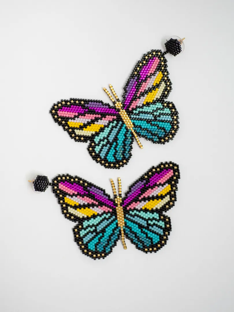 Arete Mariposa Miyuki con Topo