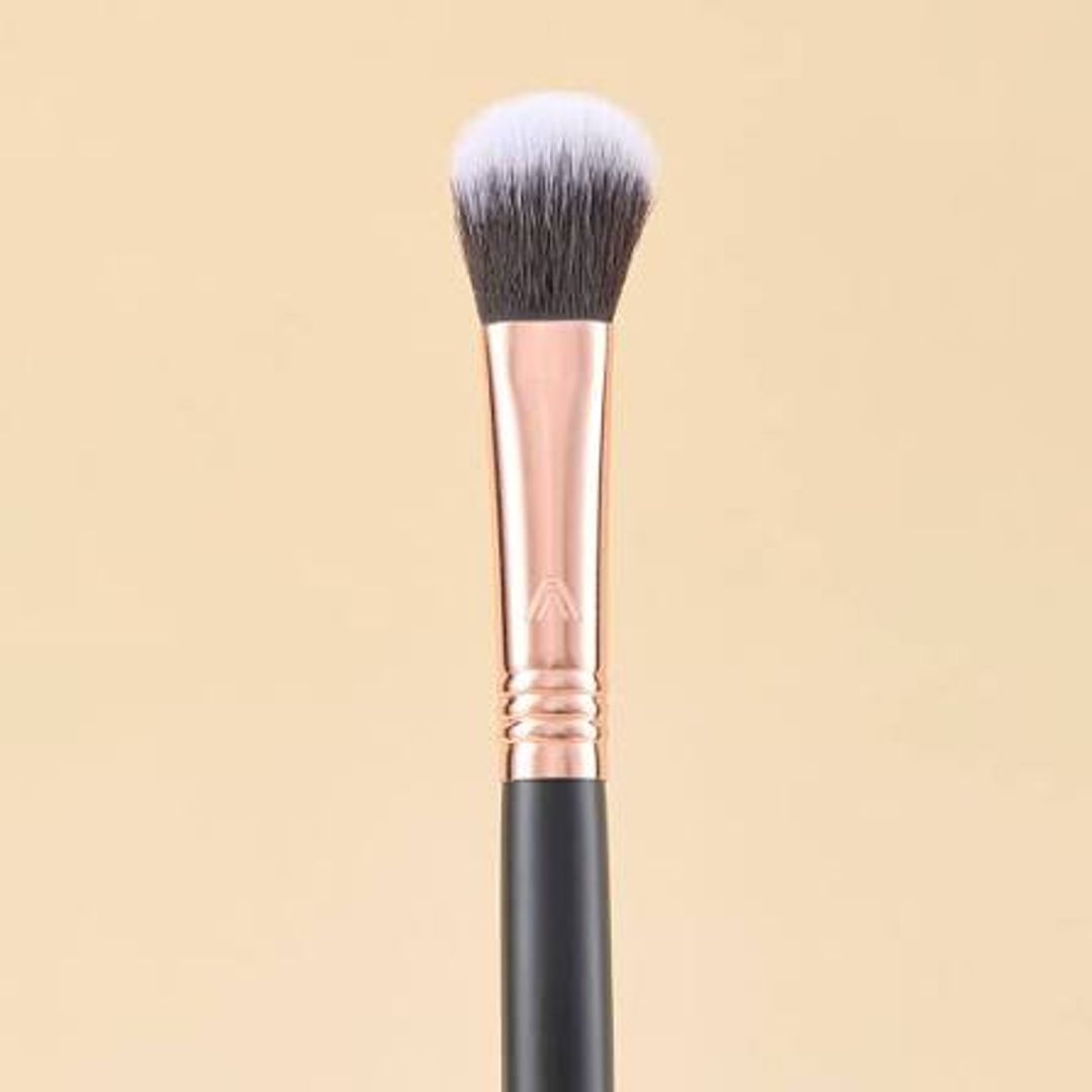 BROCHA CORRECTOR/ILUMINADOR EE14 BLACK GOLD ATENEA