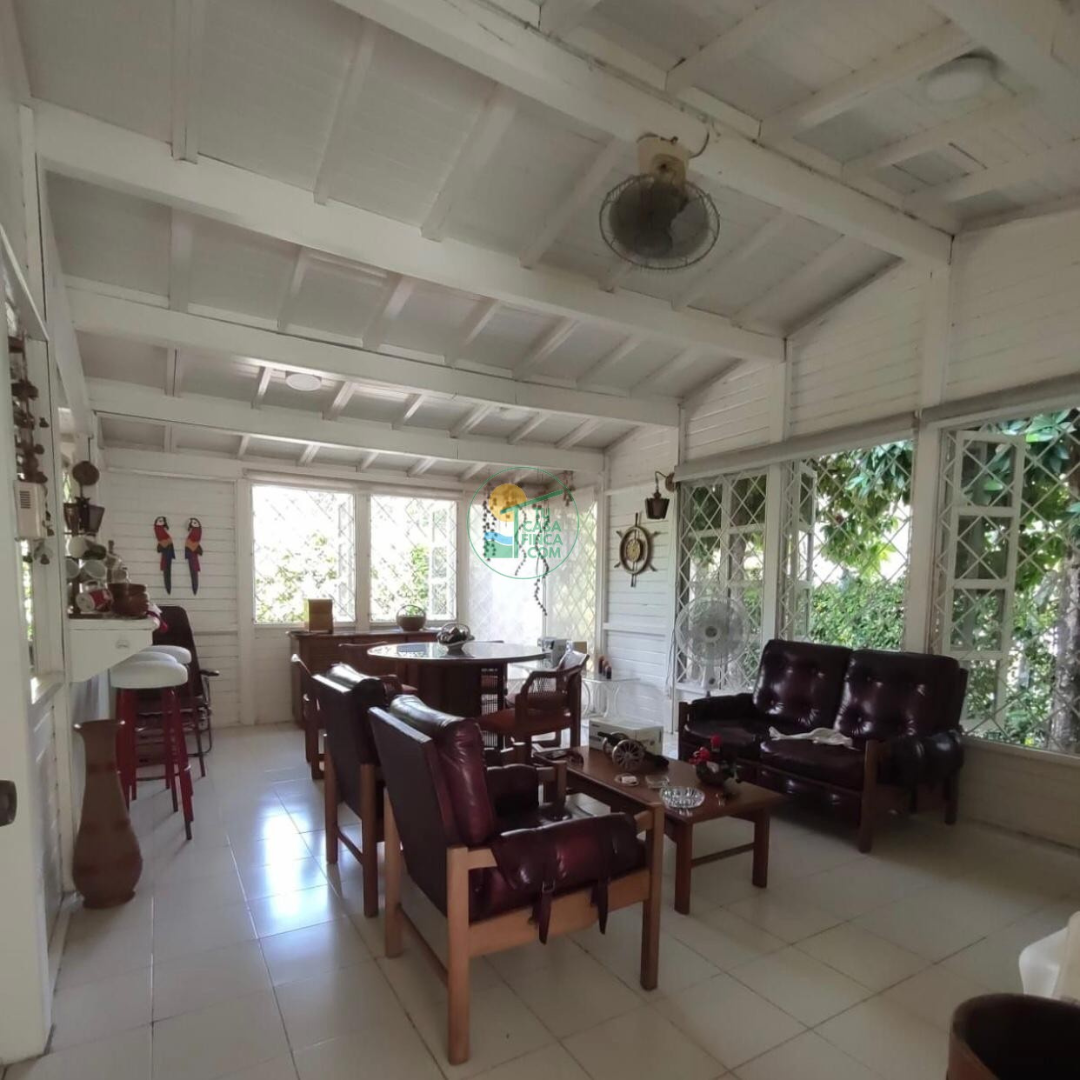 MELGAR |10|12 PERSONAS