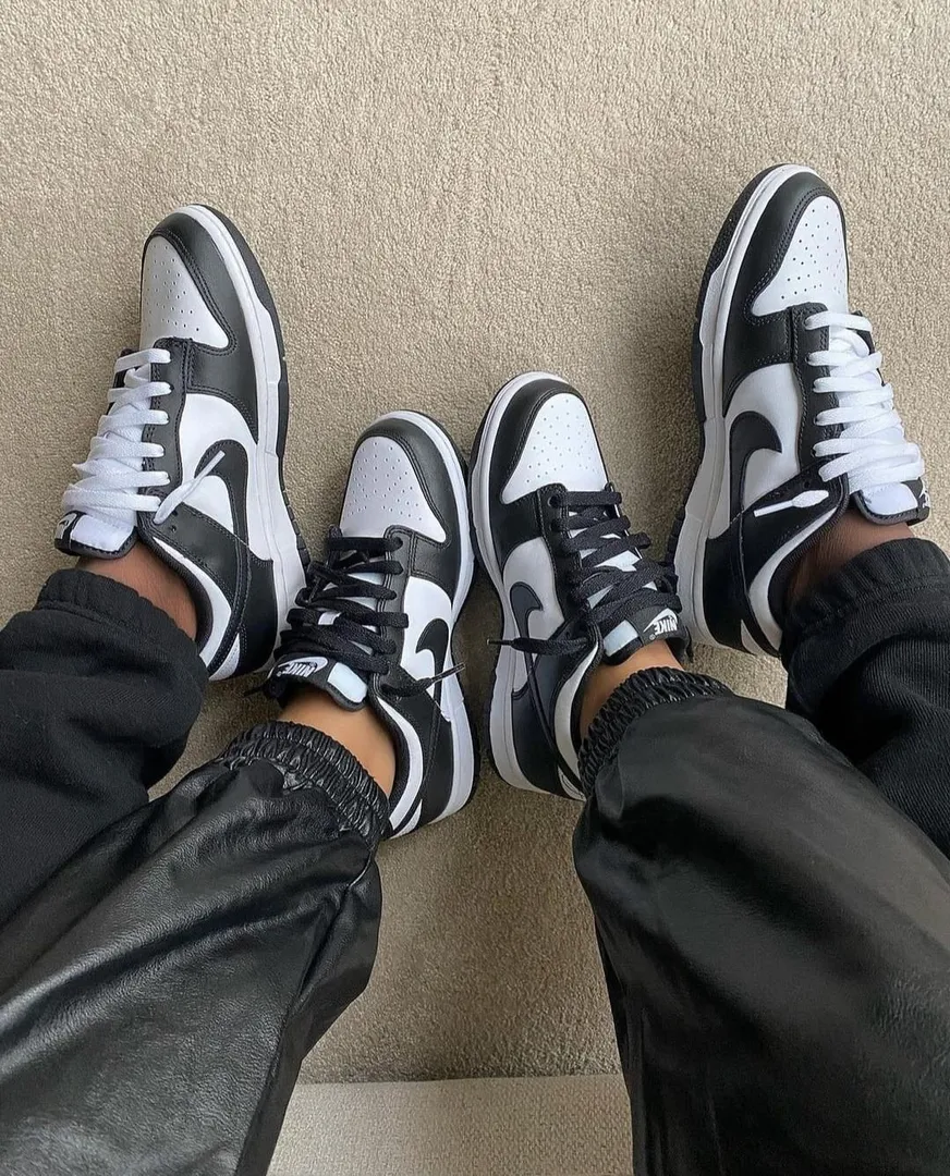 Nike dunk panda 