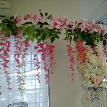 FLORES COLGANTES CON FLOR ORQUIDEA ARTIFICIAL - imagen 1