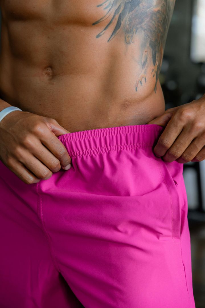 SET MEN CAMISILLA NEGRA + PANTALONETA FUCSIA