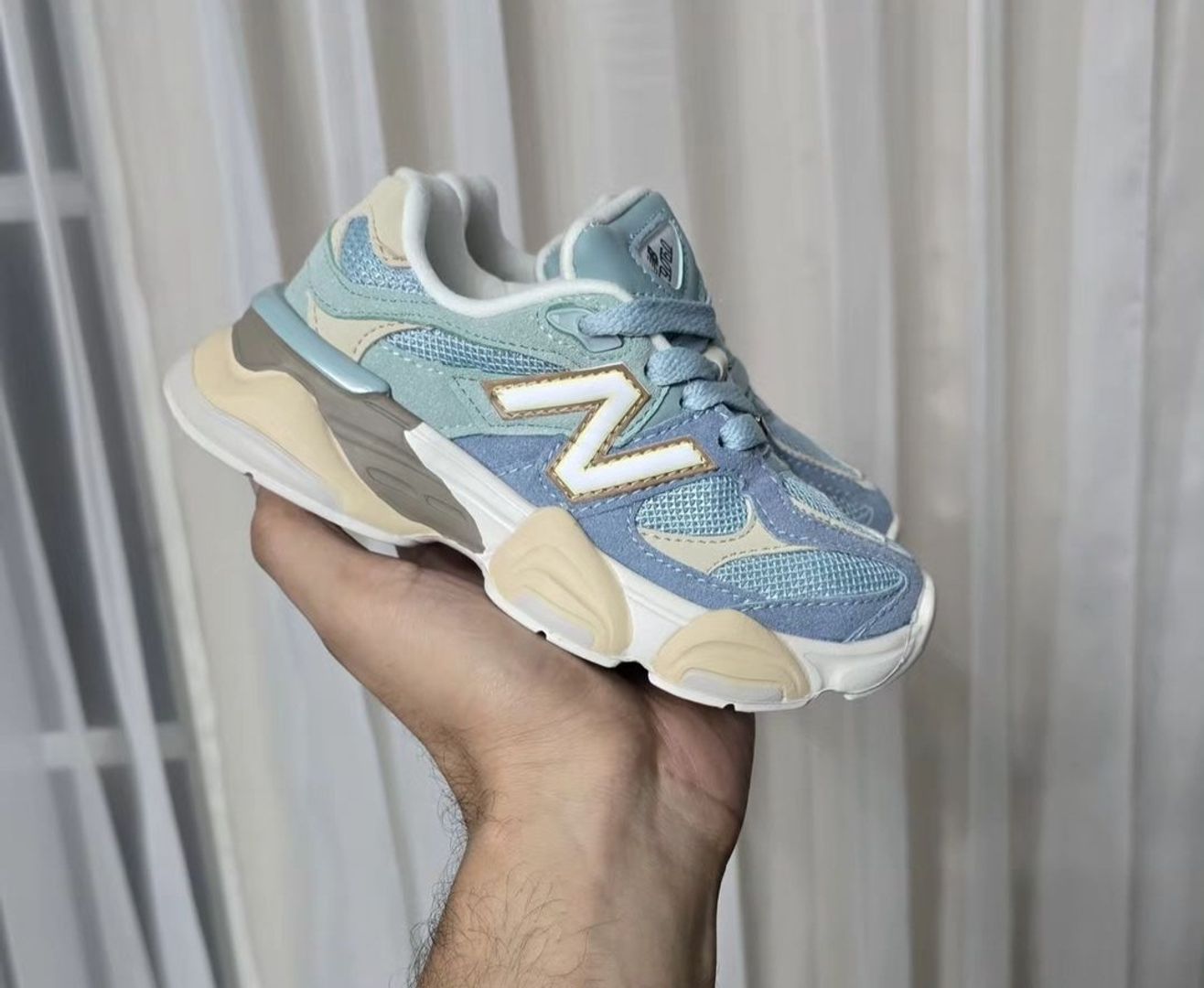 New Balance 9060