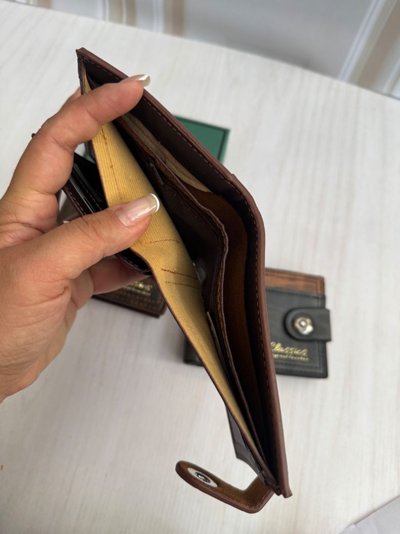 Billetera para hombre en caja 
