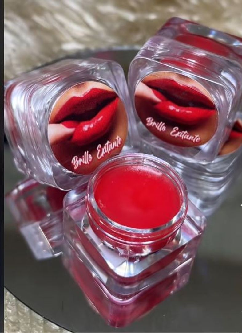 LABIAL EXCITANTE CON FEROMONAS