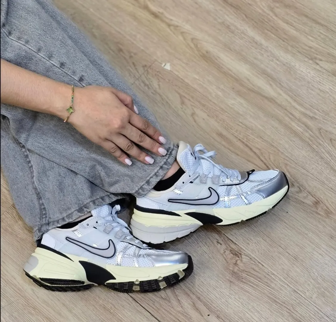 Nike V2k Run Metallic Silver