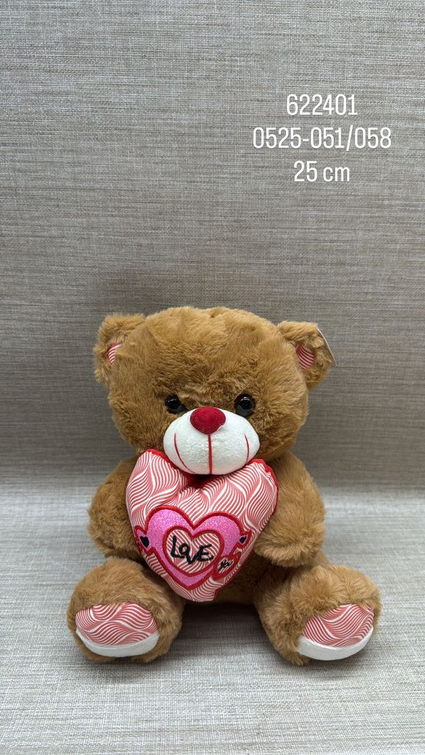 OSO CON CORAZON BRILLANTE MARRÓN 25 CM