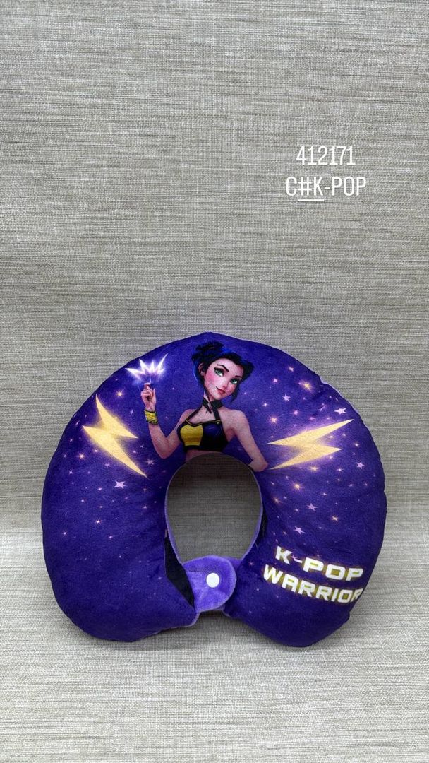 CUELLERO DE ZOEY (GUERRERAS K-POP)