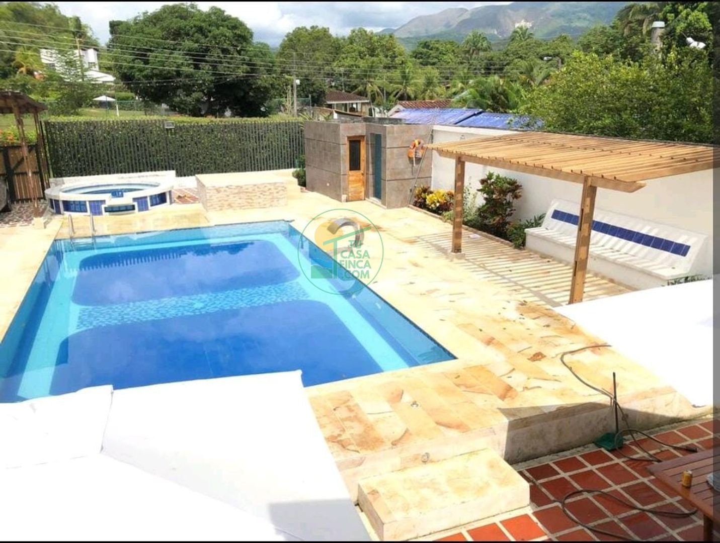 MELGAR |12|16 PERSONAS