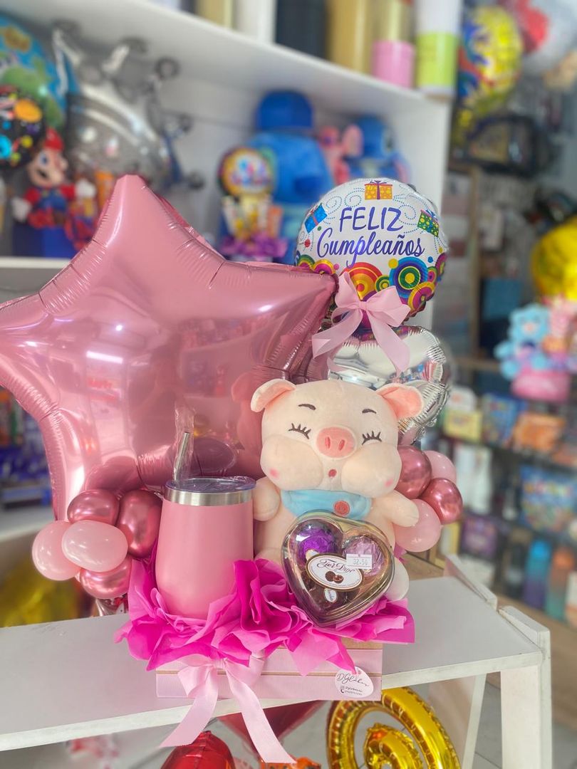 Detalle con termo personalizado y peluche 