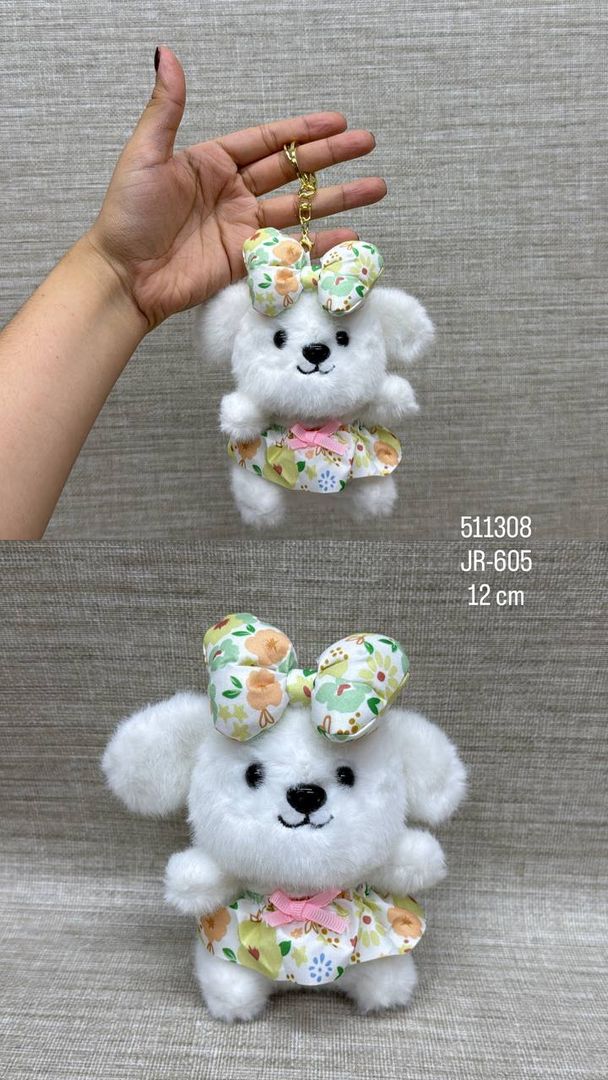 LLAVERO DE PERRITA CON MOÑO Y VESTIDO