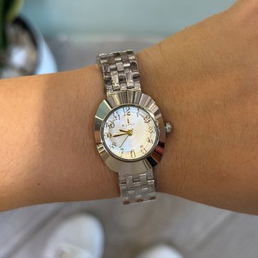 Imagen del producto Reloj redondo plateado 
