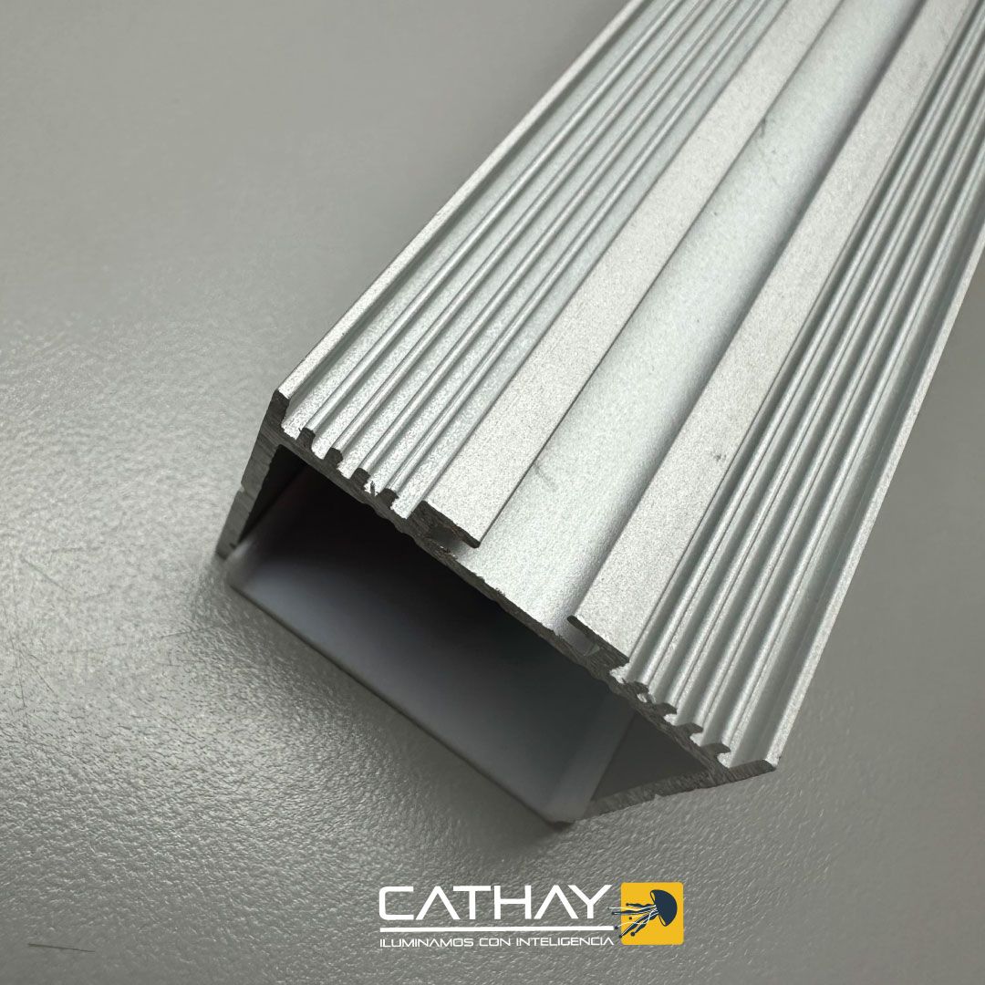 PERFIL DE SOBREPONER MEDALLO x 3 mts