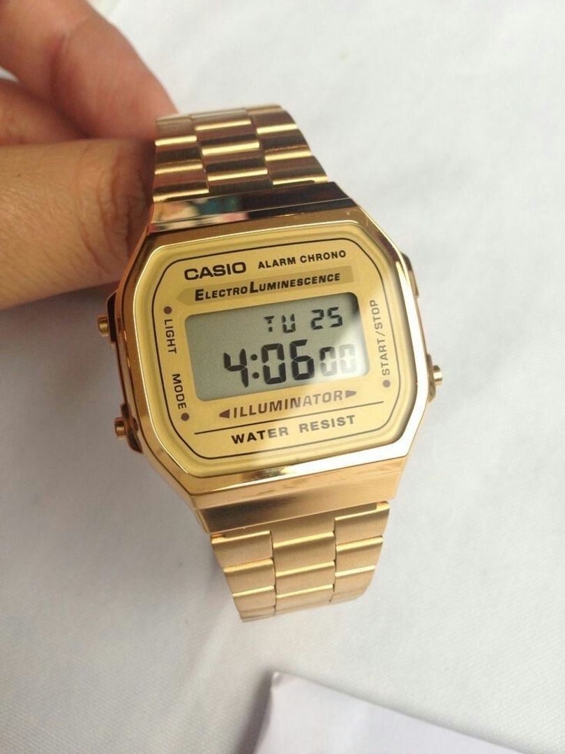 CASIO RETRO DORADO ORIGINAL 