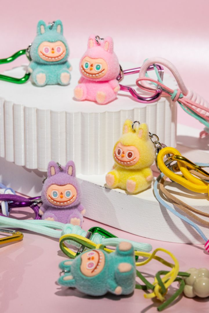 LLAVERO LABUBU SEAT