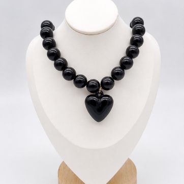Imagen del producto Collar chicle # 16 Negro corazón macizo