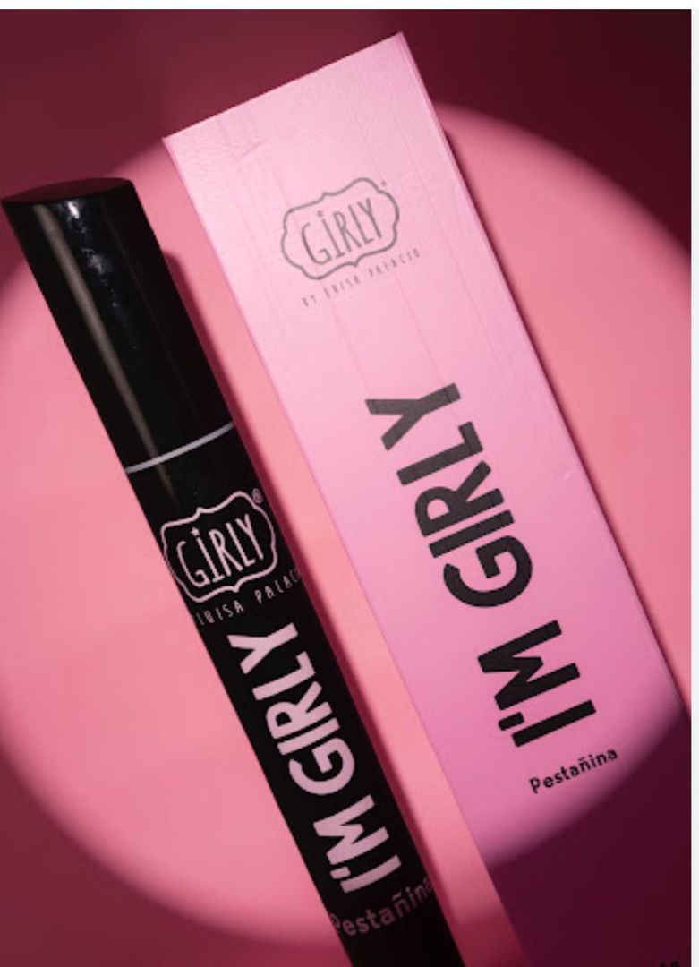 485- PESTAÑINA IM GIRL NEGRA Y CAFE  GIRLY
