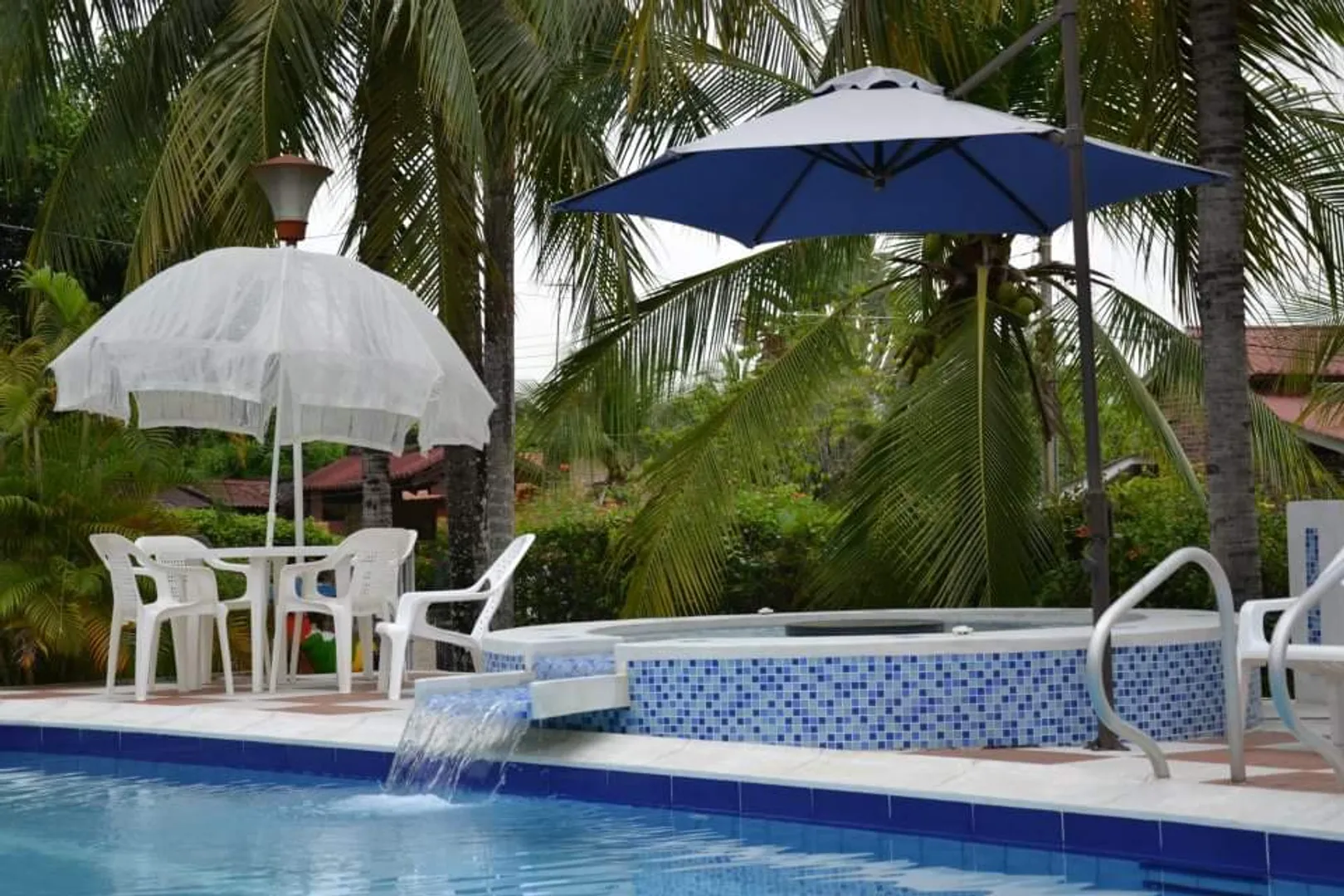 CARMEN  |12|15 PERSONAS