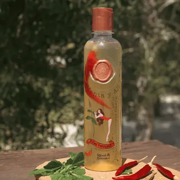 Imagen del producto SHAMPOO CONTROL CASPA CON MENTA Y AJÍ RITUAL BOTÁNICO